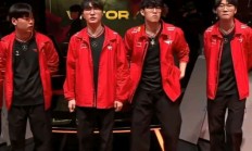 战胜强劲对手，球队晋级下一轮比赛