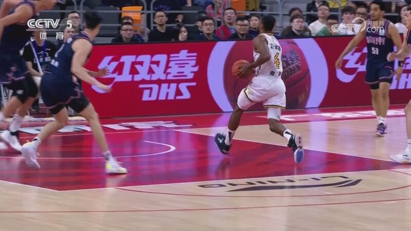 关于广东华南虎队大比分击败对手，取得胜利的信息